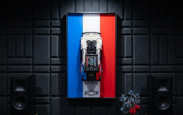 NASCAR Racing Art: The Premium Aluminum Wall Display for LEGO Technic Chevrolet Camaro ZL1 (42153)