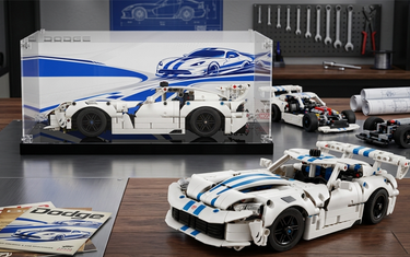 Protect the Viper: Dedicated Premium Display Case for LEGO® Technic™ Dodge Viper GTS-R 42234