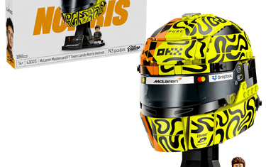 Premium acrylic showcase for LEGO 43023 Lando Norris helmet on an F1 themed desktop collector setup