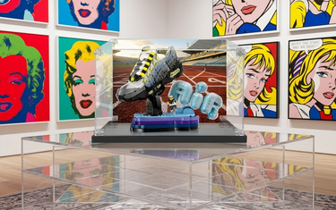 Sneakerhead Meets Master Builder: The Ultimate Display Case for the LEGO® Nike Air Max 95 (#43025)